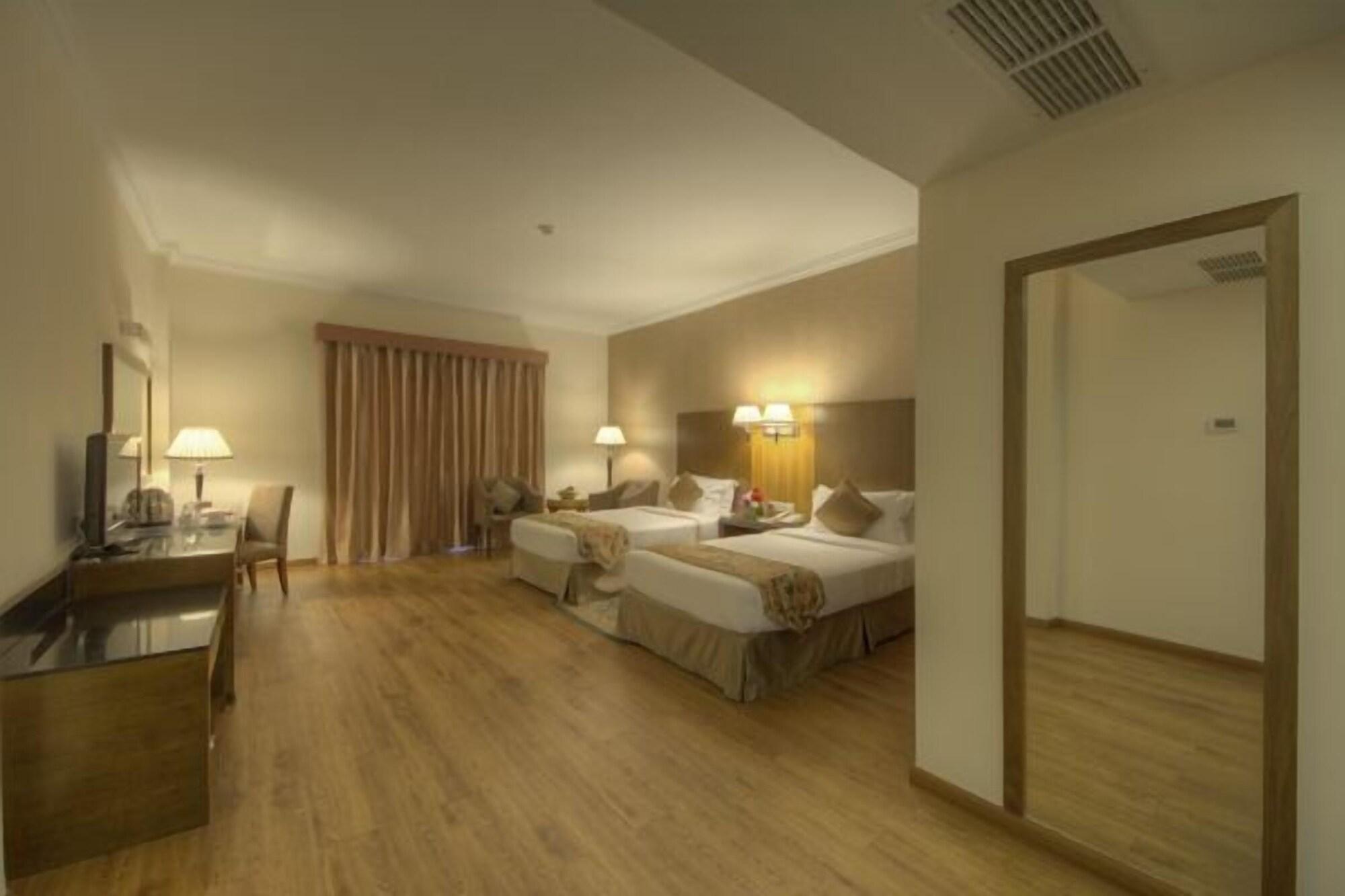 Fortune Pearl Hotel Дубай Экстерьер фото